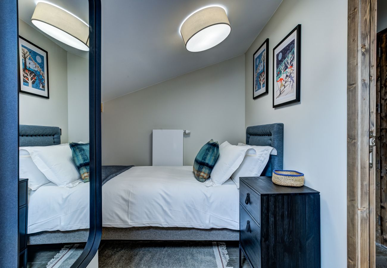 Chambre 4, un design intelligent dans un espace atypique  Chambre 4, un design intelligent dans un espace atypique