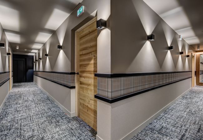 Finition de qualité dans tout le bâtiment Il y a une finition de qualité dans tout le bâtiment de White Pearl