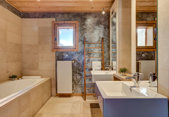 Bathroom with separate WC for Bedrooms 3 and 4  Chalet Sanaz has a bathroom with a separate WC for Bedrooms 3 and 4