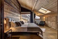 Chalet Planards 1 has 5 ensuite bedrooms sleeping up to 10 people 