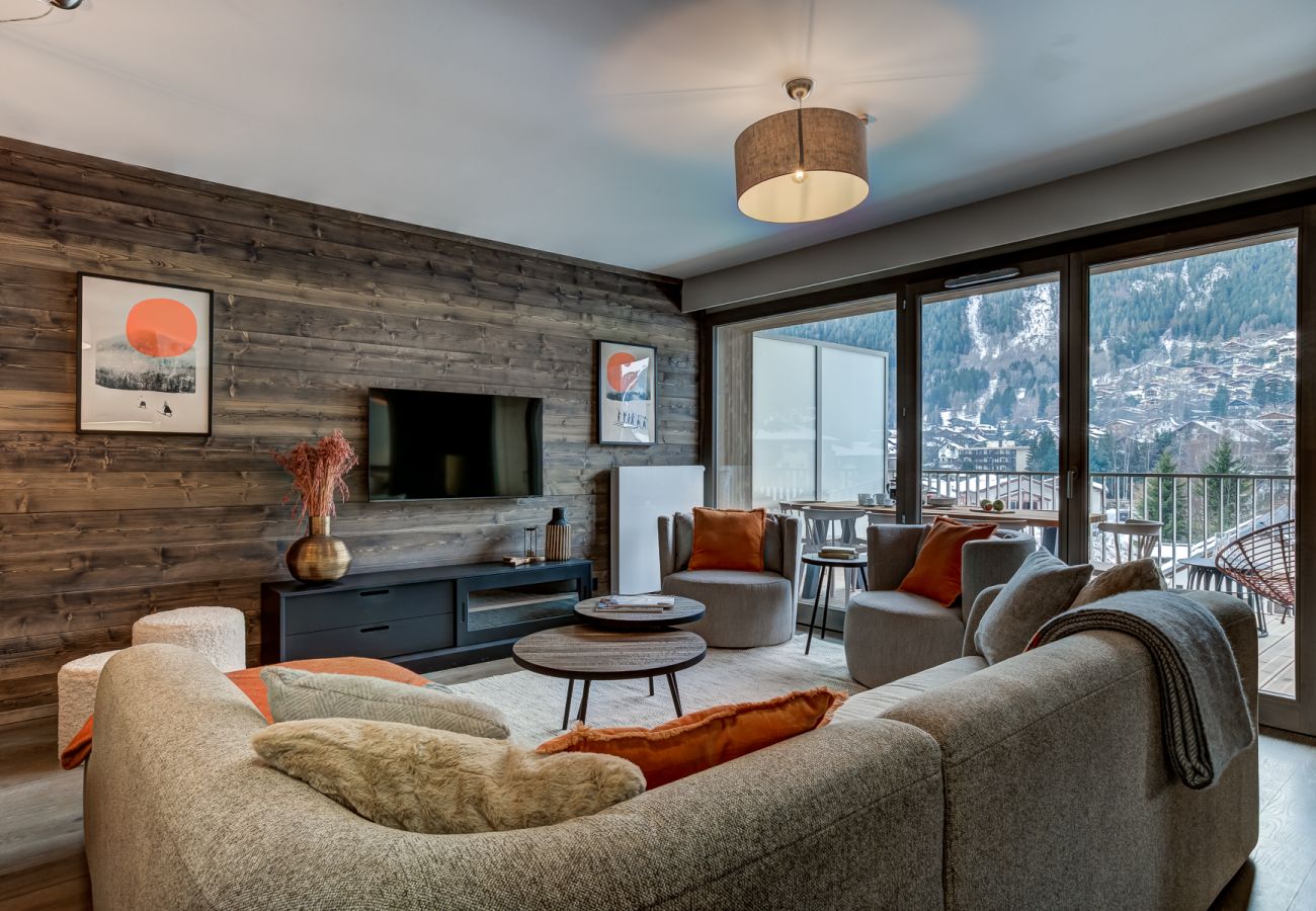 Glass doors onto large balcony  White Pearl A36 has glass doors onto a large balcony