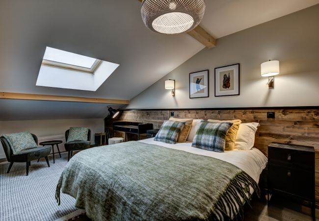 Bedroom 3, spacious and luxurious  Bedroom 3 de White Pearl A32 est spacious and luxurious