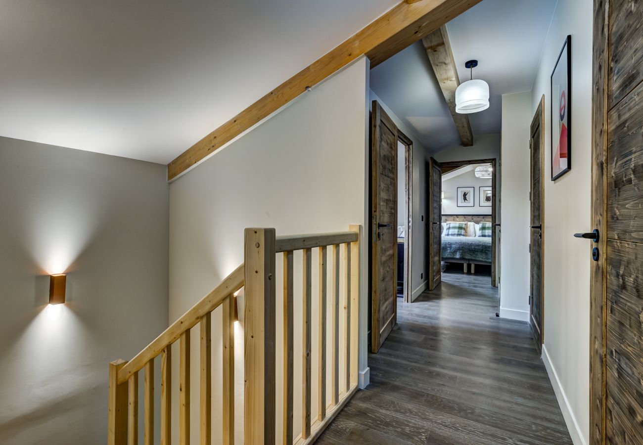 Landing leading to Bedrooms 2, 3 & 4 White Pearl A32 has a landing leading to Bedrooms 2, 3 & 4