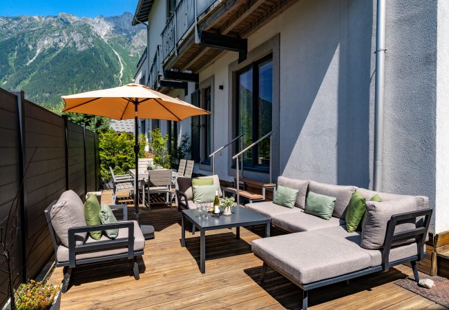 Popular both summer and winter due to central location Chamois 1 is popular both summer and winter due to its central location.