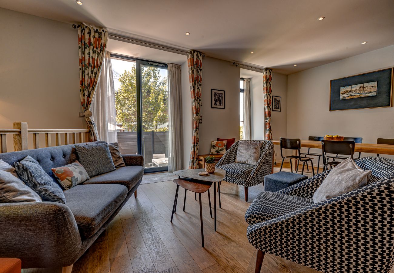 Stylish lounge in front of terrace doors  Chamois 1 has comfortable seating in front of the terrace doors.