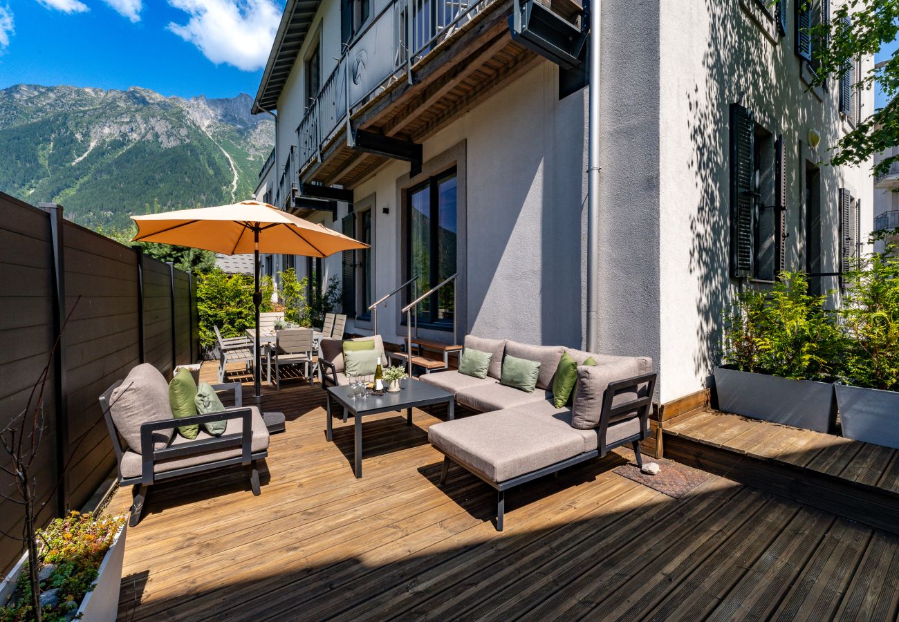 Great outdoor space and private entrance  Chamois 1 has good outdoor space and a private entrance