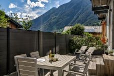 Chamois 1 has a sunny terrace for outdoor dining 