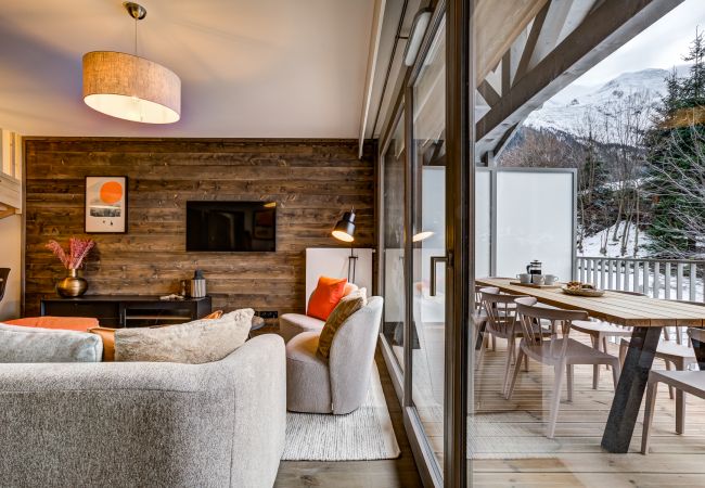 Glass doors onto large balcony  White Pearl A34 has glass doors onto a large balcony